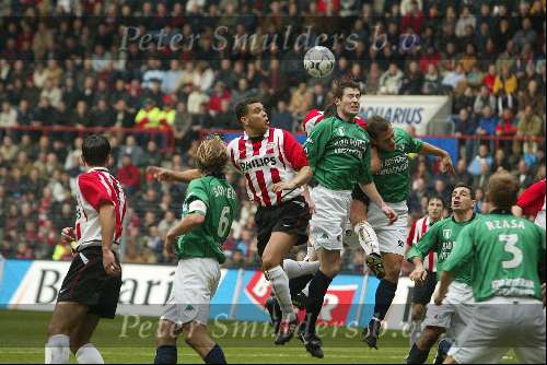 Eindhoven17 november 2002
PSV- Feyenoord 1-2
Brett Emerton Wilfre Bouma


Peter Smulders bv