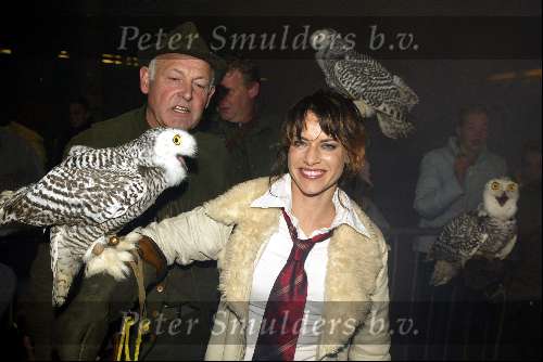 Amsterdam 20 november 2002
Premiere Harry Potter in Pathe Arena
Ellen ten Damme met enkele uilen