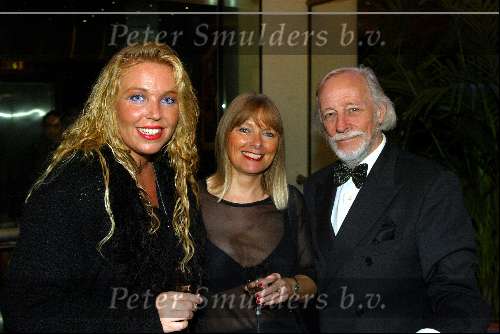 Amsterdam 19 oktober 2002
Feest Eddy Doornbos in Sheraton Schiphol
Dochter Eddy met Herman Pieter de Boer met vriendin