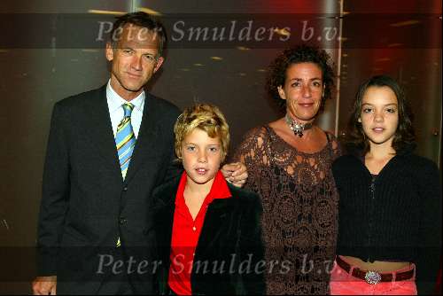 Amsterdam 17 oktober 2002
Premiere Holiday on Ice in Heineken Music Hall
Jaap Jongbloed met gezin