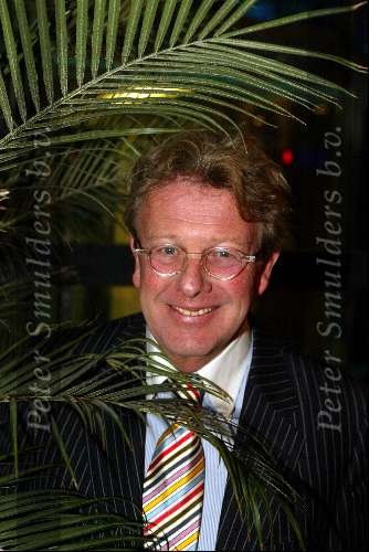 Amsterdam 29 november 2002
Orange Babies gala in passagiers terminal
Jan des Bouvrie