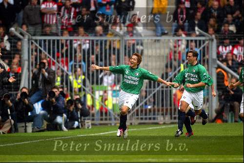Eindhoven 17 november 2002
PSV-Feyenoord 1-2
Feyenoordc en Anthony Lurling Ono blij