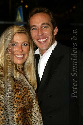 Amsterdam 21 november 2002
Beurs van Miljonair in passagiersterminal Amsterdam
Patrick Huisman met vrouw