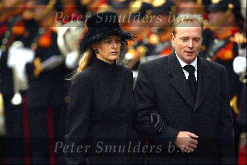 Delft 15 oktober 2002
Begrafenis Prins Claus.
Prins Carlos met Mabel Wisse