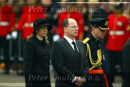 Delft 15 oktober 2002
Begrafenis Prins Claus.
Prins Kardan met vrouw