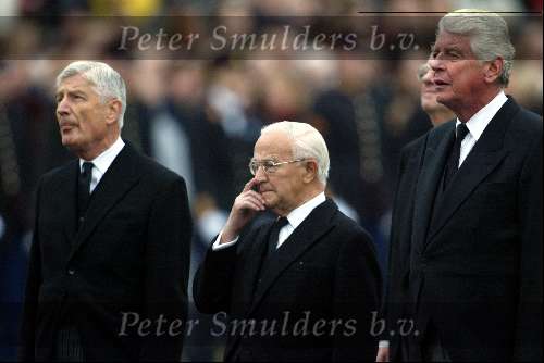 Delft 15 oktober 2002
Begrafenis Prins Claus.
Drie oud minister presidenten
Piet De Jong Dries v Agt en Wim Kok