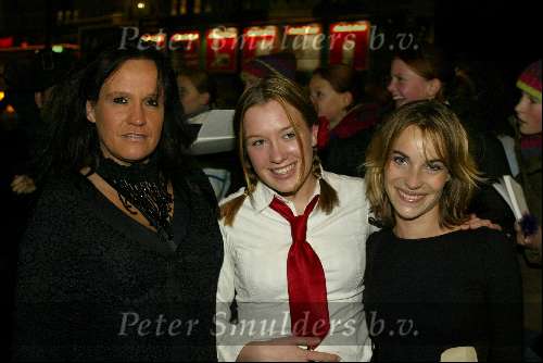 Amsterdam 20 november 2002
Premiere Harry Potter in Pathe Arena
Xandra Brood en Fleur v d Kieft