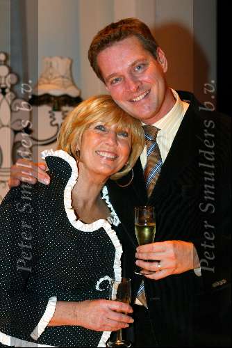 Gouda  17 november 2003
Premiere hemelbed met jos brink en liesbeth List
Albert  Verlinden en Willeke Alberti