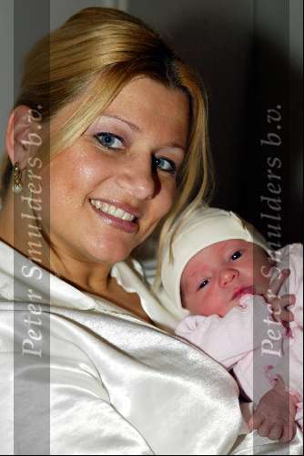Rosmalen 28 november 2003
Albert West met zijn dochter Josine en schoonzoon Joep en kleindochter Femke
