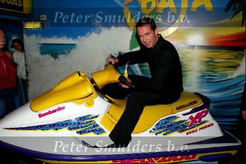 Rotterdam 20 november 2003
Bachelor Roderick in de Baja Beach Club