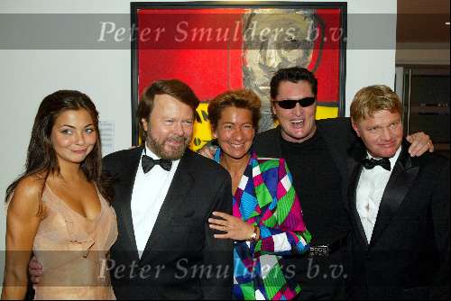 Utrecht 9 november 2003
Premiere Mama Mia in Utrec ht
Bjorn Ulvaeus  
Georgina Verbaan Janine v d Ende Barry Hay en Rob Bolland