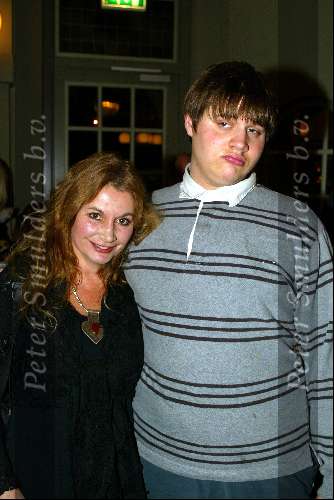 Kaatsheuvel 7 november 2003
Premiere doornroosje in dce efteling
Belinda Meuldijk en Joshi