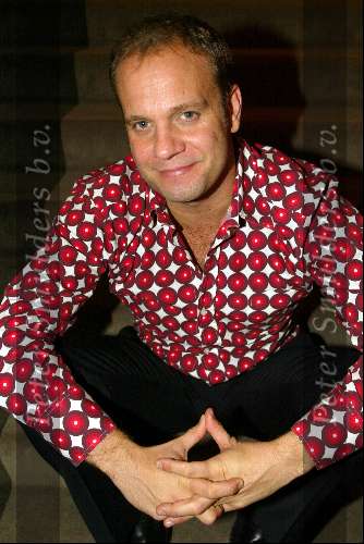 Kaatsheuvel 7 november 2003

premiere doornroosje in dce efteling

carlo boszhard

Peter Smulders bv