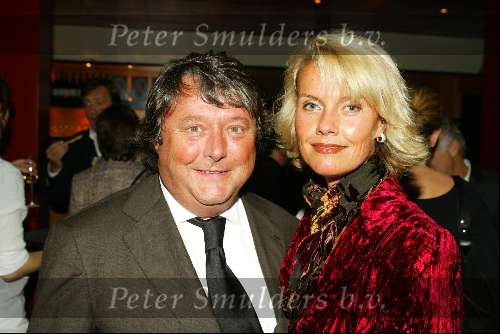 Amsterdam 20 november 2003
Presentatie boek Denise Mooy in Cartier Sud
Coco de Meyere met Oger Lusink