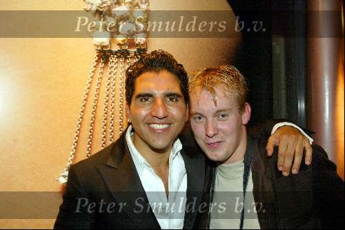 Amsterdam 11 november 2003
Presentatie sieradenlijn Otazu en Gassan diamonds
Rodrigo Otazu met Dennis v Tellingen
