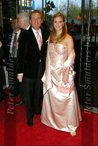 Utrecht 9 november 2003
Premiere Mama Mia in Utrec ht
Fabienne de Vries met Mike Dobbinga
