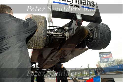 Donnington 25 november 2003
Trust & Minardi in donnington
Kapotte Minardi formule 1 wagen
