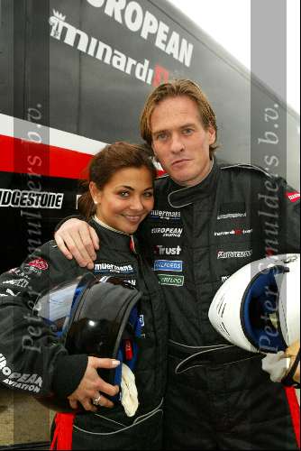 Donnington 25 november 2003
Trust & Minardi in donnington
Georgina Verbaan  en Jort Kelder