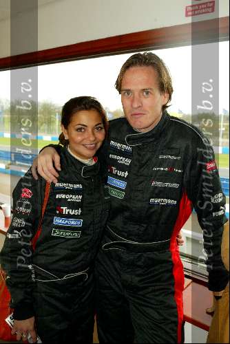 Donnington 25 november 2003
Trust & Minardi in donnington
Georgina Verbaan  en Jort Kelder