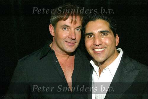 Amsterdam 11 november 2003
Presentatie sieradenlijn Otazu en Gassan diamonds
Rodrigo Otazu met Gerard Joling