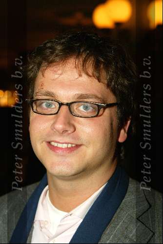 Kaatsheuvel 7 november 2003
Premiere doornroosje in dce efteling
Guus Meeuwis