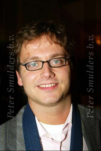 Kaatsheuvel 7 november 2003
Premiere doornroosje in dce efteling
Guus Meeuwis