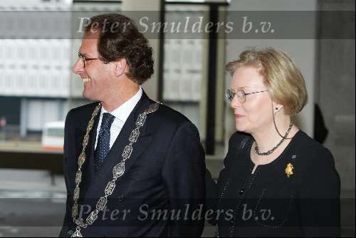 Den Bosch 22 november 2003
Hanja Maij Wegge met Burgemeester Ton Rombouts van den bosch