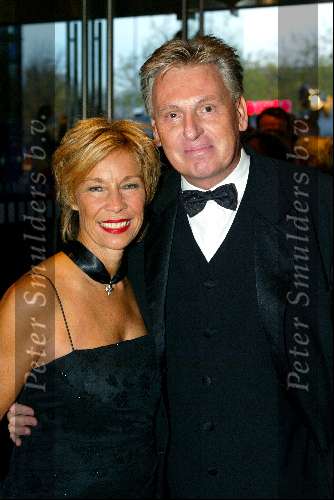 Utrecht 9 november 2003
Premiere Mama Mia in Utrec ht
Henny Huisman met vrouw
