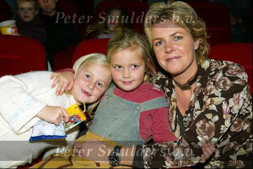 Amsterdam 16 november 2003
Premiere Pipo de clown in het pathe arena theater
Irene Moors met dochter