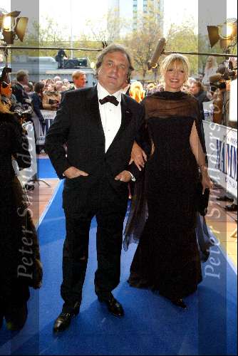 Utrecht 9 november 2003
Premiere Mama Mia in Utrec ht
Jan Cremer met Babette Cremer