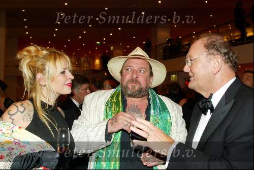 Utrecht 9 november 2003
Premiere Mama Mia in Utrec ht
Joop v d Ende met Henk Schiffmacher