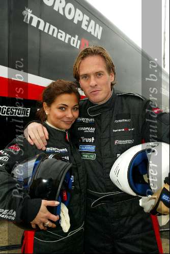 Donnington 25 november 2003
Trust & Minardi in donnington
Georgina Verbaan  en Jort Kelder
