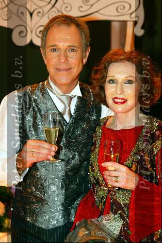 Gouda  17 november 2003
Premiere hemelbed 
met Jos Brink en Liesbeth List