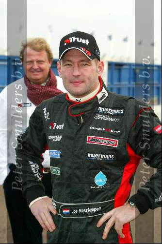 Donnington 25 november 2003
Trust & Minardi in donnington
Jos Verstappen