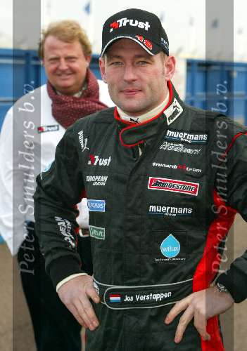 Donnington 25 november 2003
Trust & Minardi in donnington
Jos Verstappen