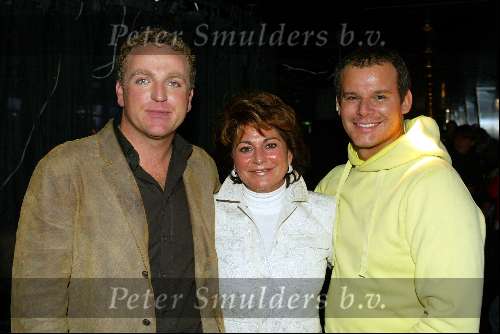Amsterdam 14 november 2003
Presentatie cd gordon op de supperclub boot.
Gordon Christine Kroonenberg en Leco v Zadelhof