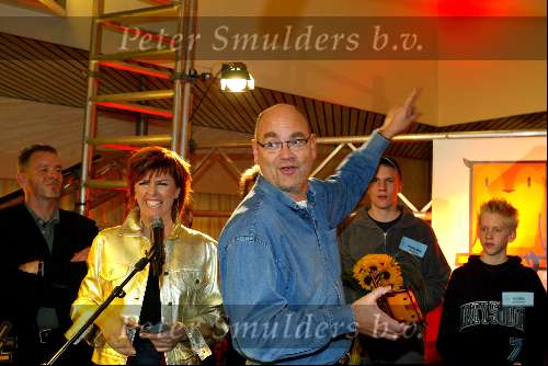 Aalsmeer 18 november 2003
Achmea kennis quiz met Chazia Morali.
Jethro Thenu ......en Leo v d Goot