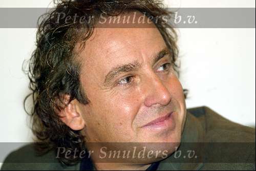 Amsterdam 6 november 2003
Marco Borsato bij persconferentie in hilton