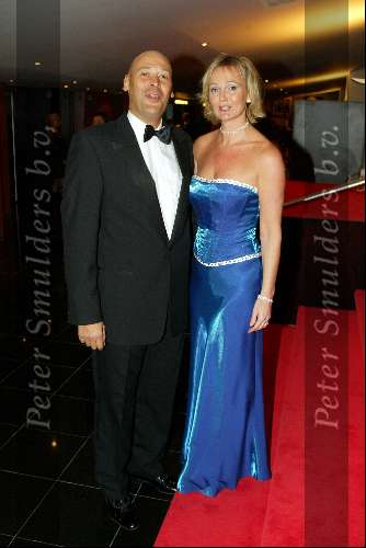 Utrecht 9 november 2003
Premiere Mama Mia in Utrec ht
Marleen Houter met haar man Ron Peerenboom