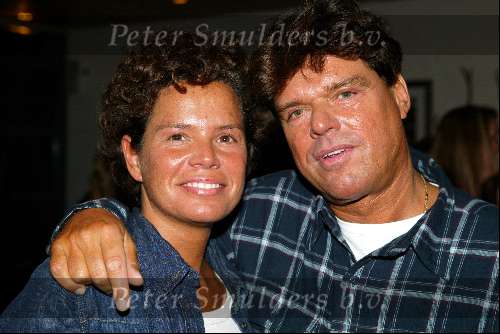 Amstelveen 26 november 2003
Presentatie boek Robert Schoemacher bij Special Sports.
Menno Buch met vrouw/vriendin