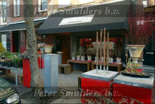 Amsterdam 28 november 2003
Bloemist Menno Kroon op de Cornelis Schuytstraat