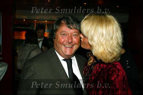 Amsterdam 20 november 2003
Presentatie boek Denise Mooy in Cartier Sud
Coco de Meyere met Oger Lusink