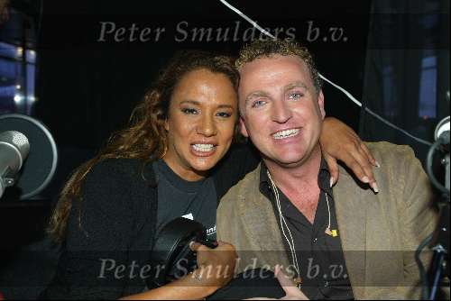Amsterdam 14 november 2003
Presentatie cd gordon op de supperclub boot.
Patty Brard met Gordon