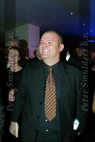 Utrecht 9 november 2003
Premiere Mama Mia in Utrec ht
Paul de Leeuw