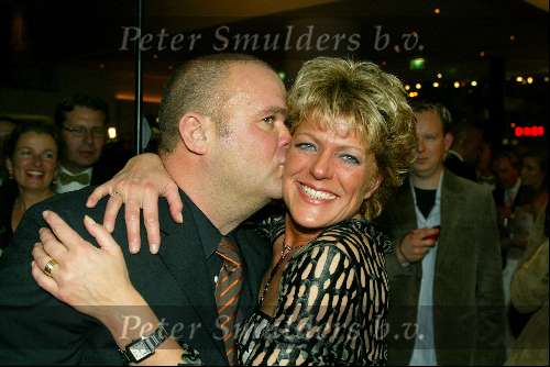 Utrecht 9 november 2003
Premiere Mama Mia in Utrec ht
Simone Kleinsma en Paul de Leeuw