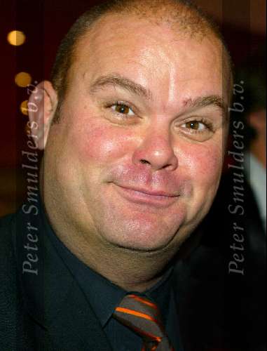 Utrecht 9 november 2003
Premiere Mama Mia in Utrec ht
Paul de Leeuw