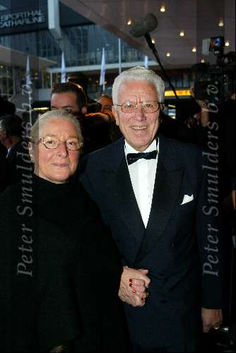 Utrecht 9 november 2003
Premiere Mama Mia in Utrec ht
Paul v Gorcum met vrouw