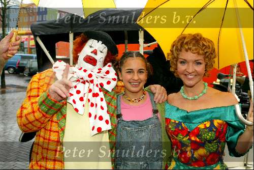 Amsterdam 16 november 2003
Premiere Pipo de Clown in het pathe arena theater
Mariska v Kolck   en Pipo de Clown met Meta Speksnijder