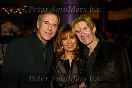 Gouda  17 november 2003
Premiere hemelbed met jos brink en liesbeth List
Jos Brink Sandsra Reemer en Addy v d Krommenacker
