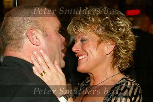 Utrecht 9 november 2003
Premiere Mama Mia in Utrec ht
Simone Kleinsma en Paul de Leeuw